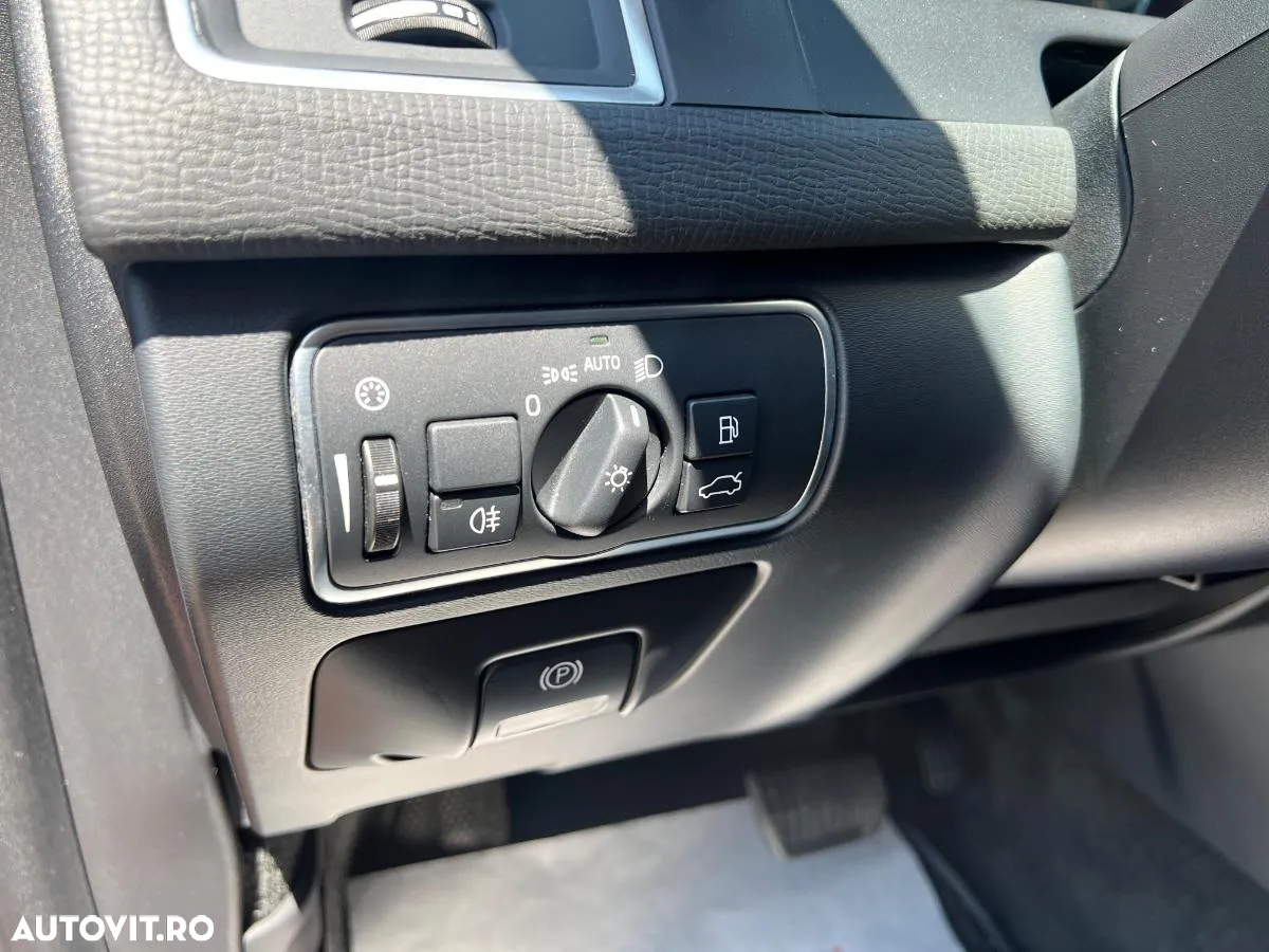 Volvo XC 60 D4AWD Kinetic - 24