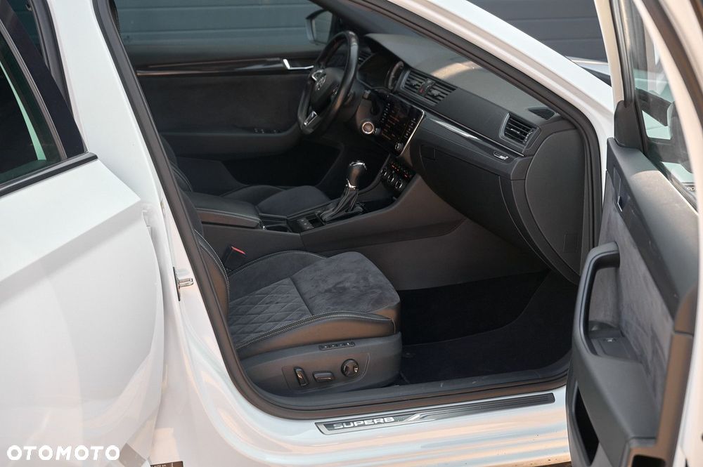 Skoda Superb 2.0 TDI 4x4 DSG Sportline - 9