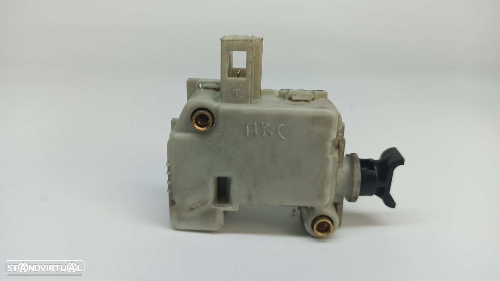 TAMPA DE COMBUSTÍVEL DO MOTOR VOLKSWAGEN TOUAREG (7LA) TDI R5 - 6