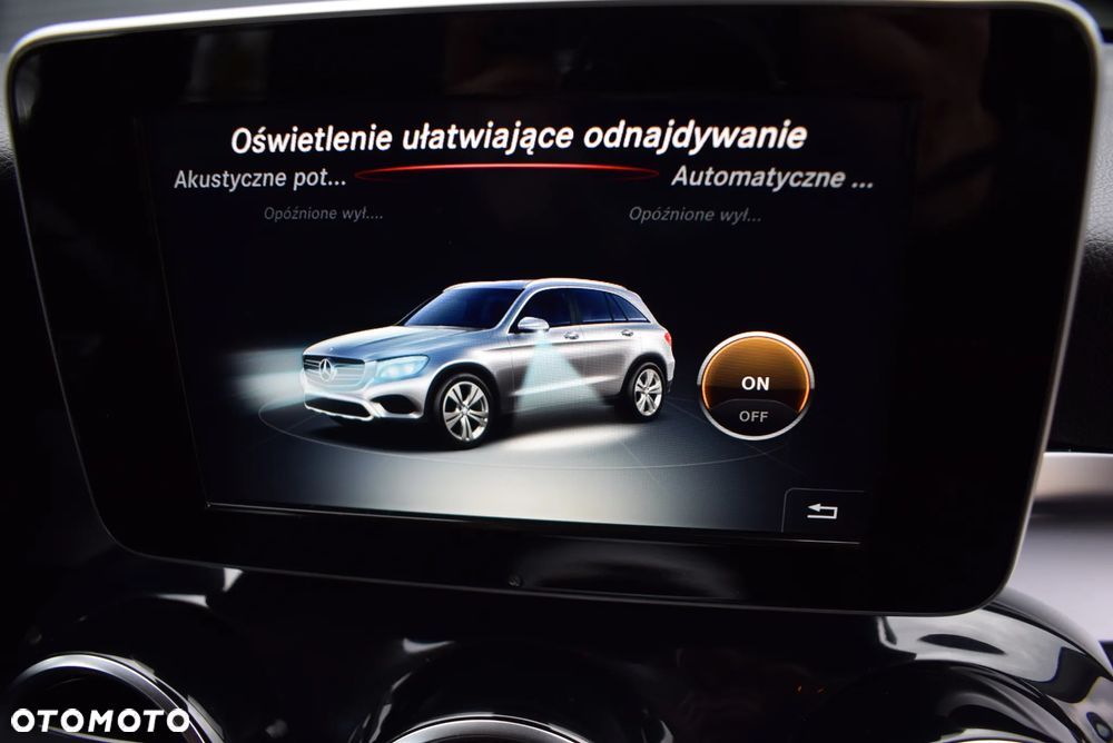 Mercedes-Benz GLC - 38