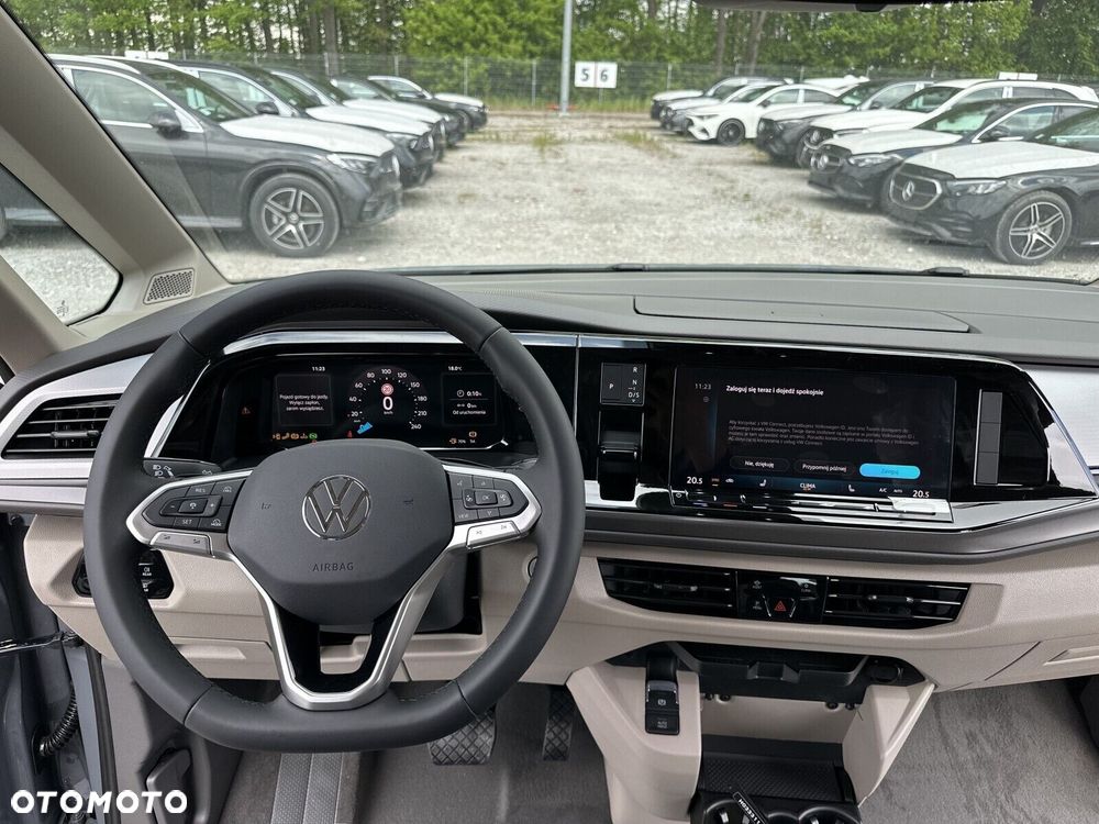 Volkswagen Multivan - 10