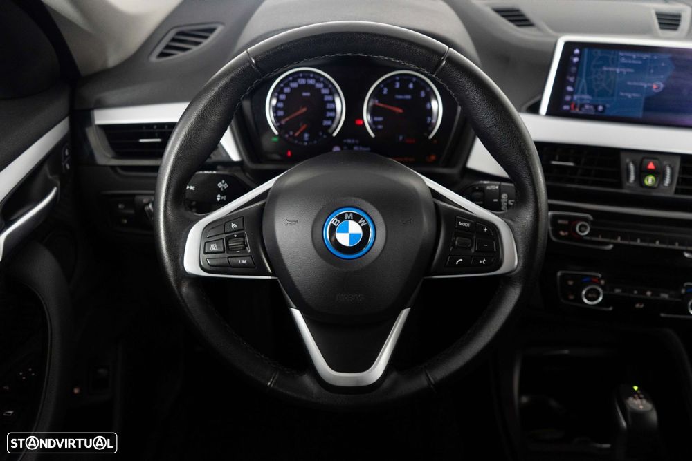 BMW X1 25 e xDrive Corporate Edition - 23