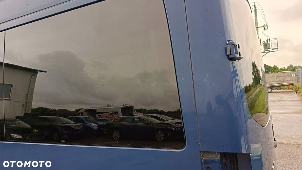 SZYBA BOCZNA LEWA TYŁ KAROSERYJNA MERCEDES SPRINTER 907 AUTOBUS - 1