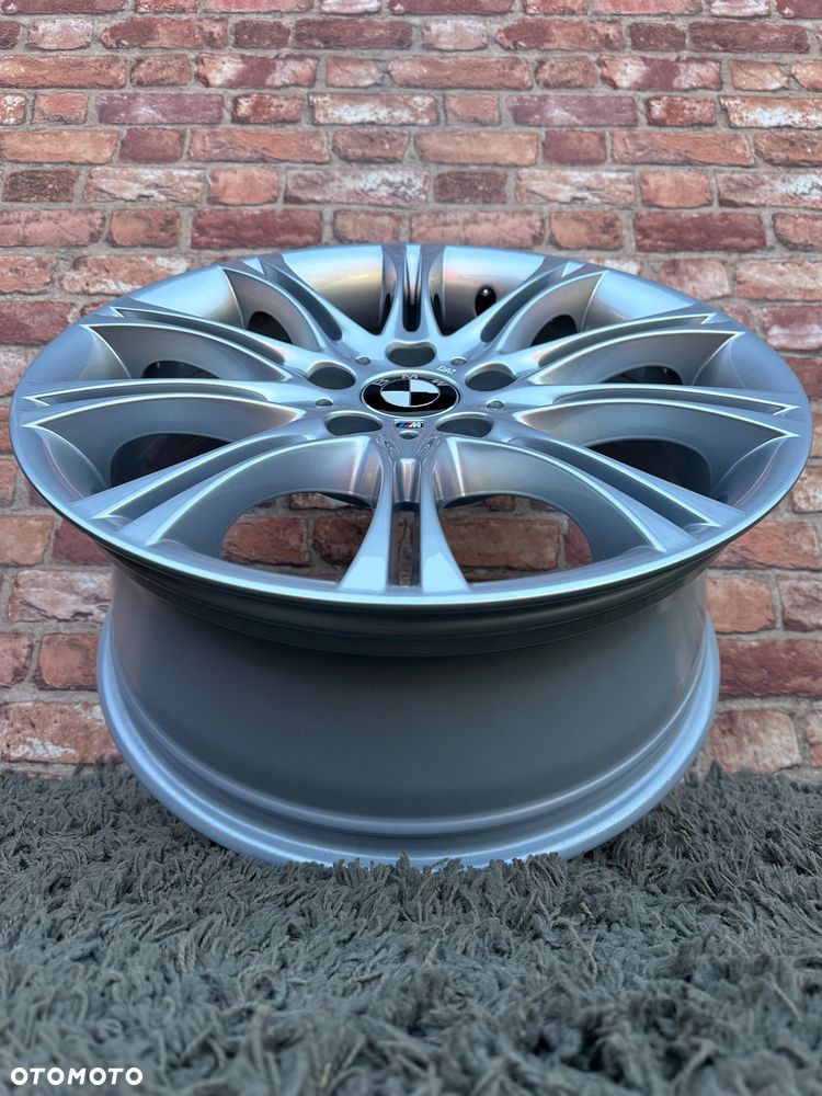 E60 xDrive ET43 styling 135 felgi 18 5x120 BMW 8j IS43 alufelgi E90 X3 E83 F25 F30 X4 E46 Z3 Z4 F01 F10 F12 F20 F22 Opel Insignia 72.6 srebrne oryginał - 6