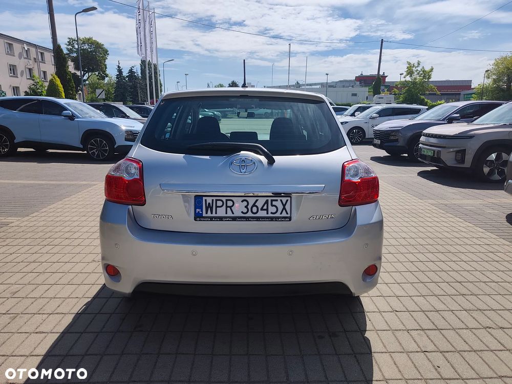 Toyota Auris 1.6 Sol - 6