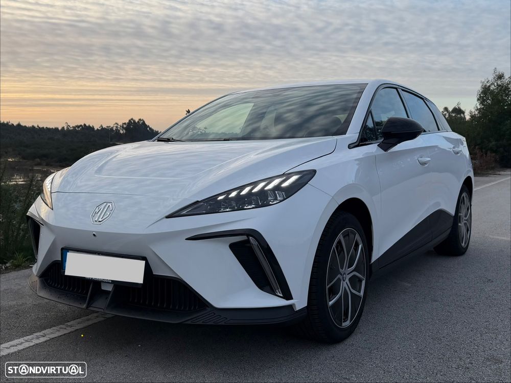 MG MG4 4 Luxury 64 kWh - 1