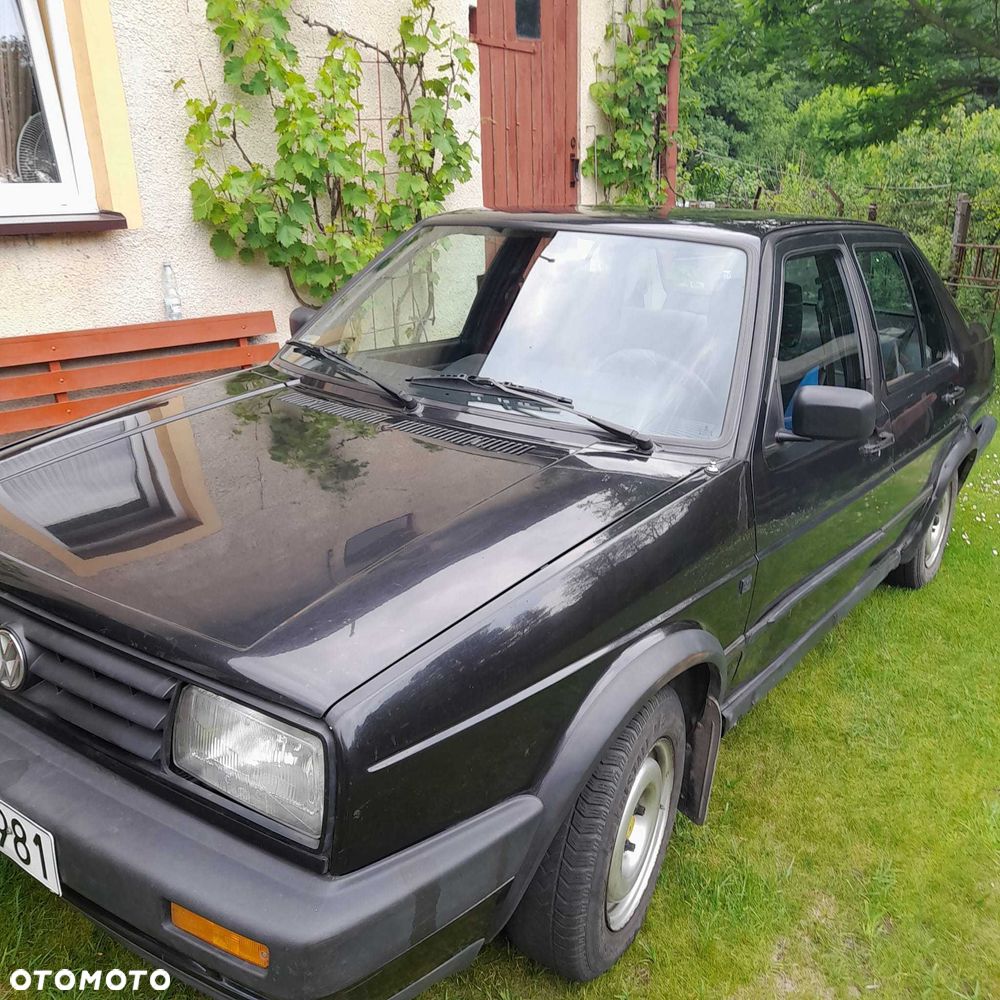 Volkswagen Jetta - 4