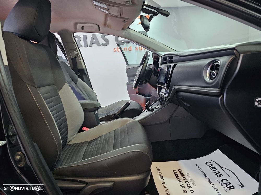 Toyota Auris - 12