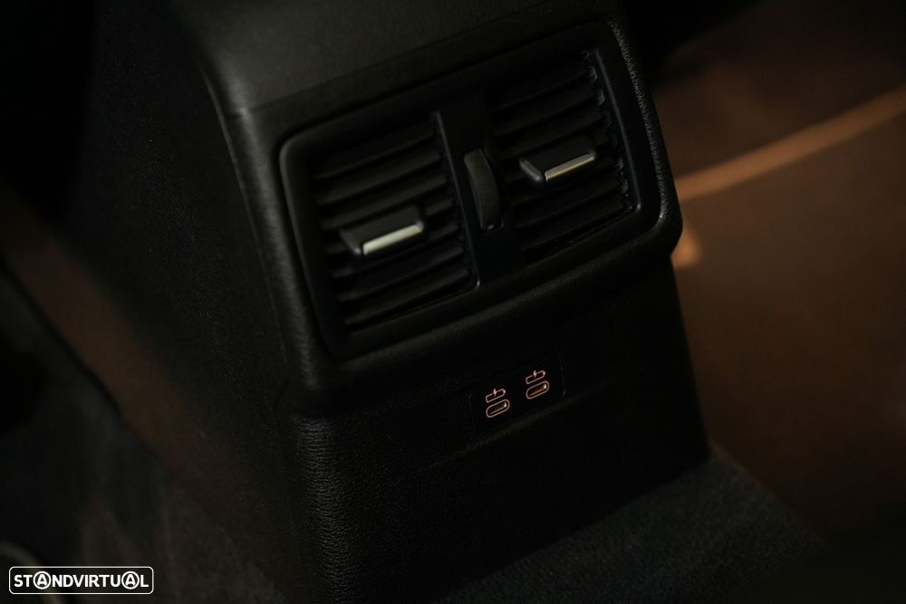 BMW X1 16 d sDrive xLine Auto - 38