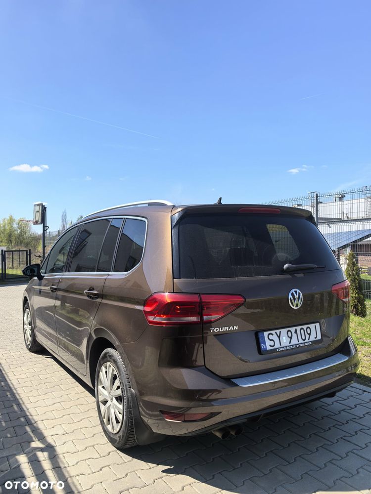 Volkswagen Touran - 3