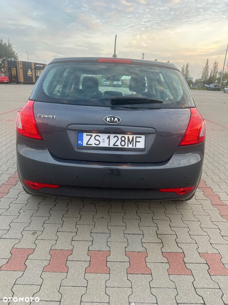 Kia Ceed 1.4 Comfort + - 9