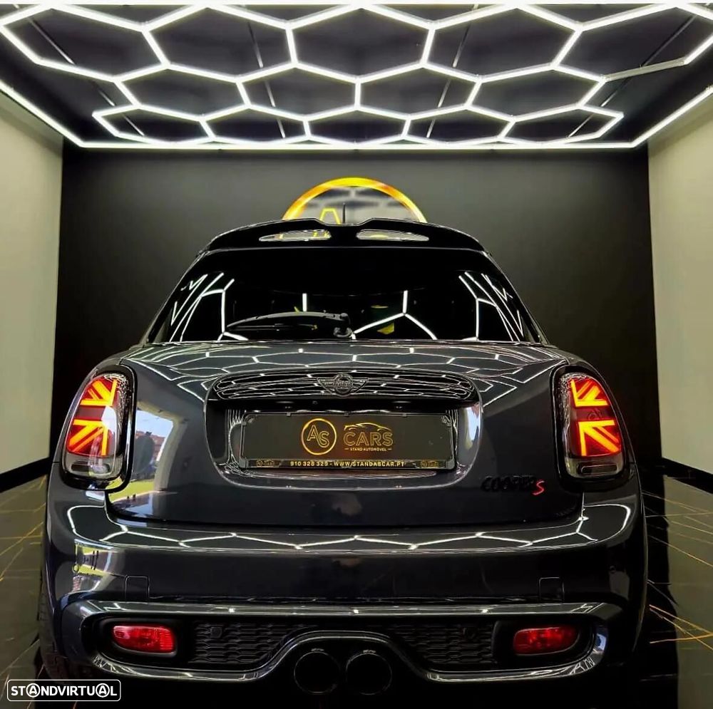 MINI 5 Portas Cooper S Aut. - 23