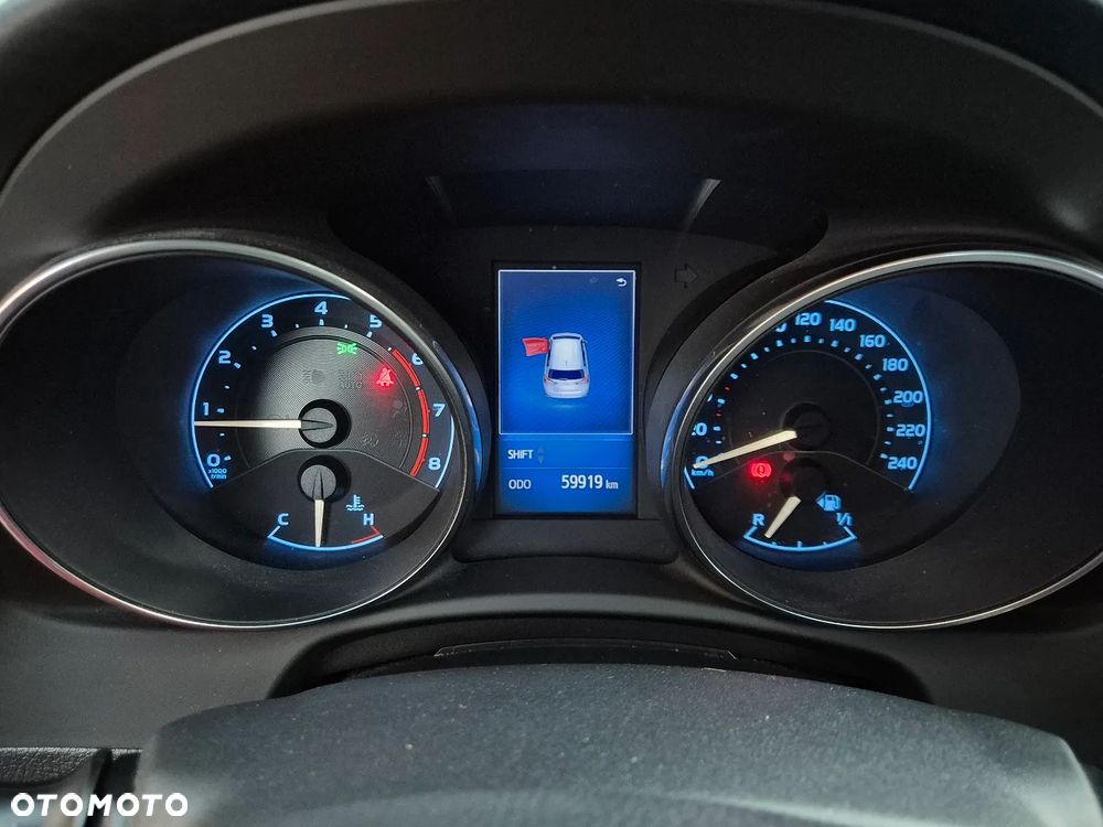 Toyota Auris - 22