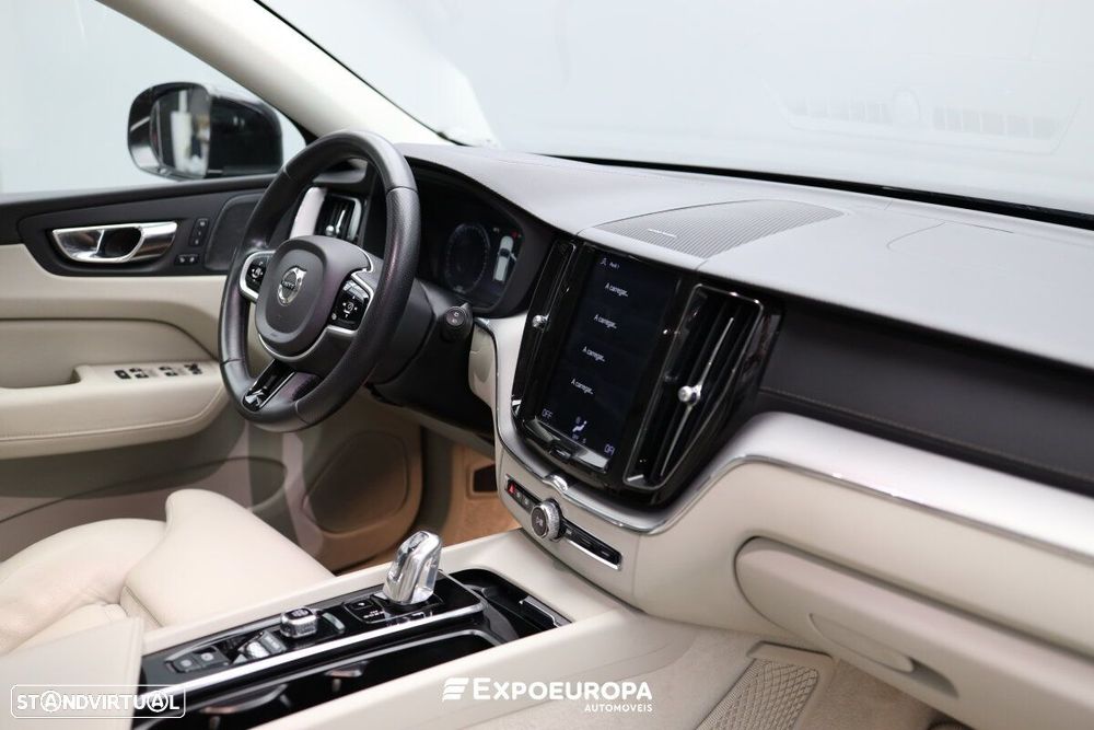 Volvo XC 60 2.0 T8 PHEV Inscription AWD - 27