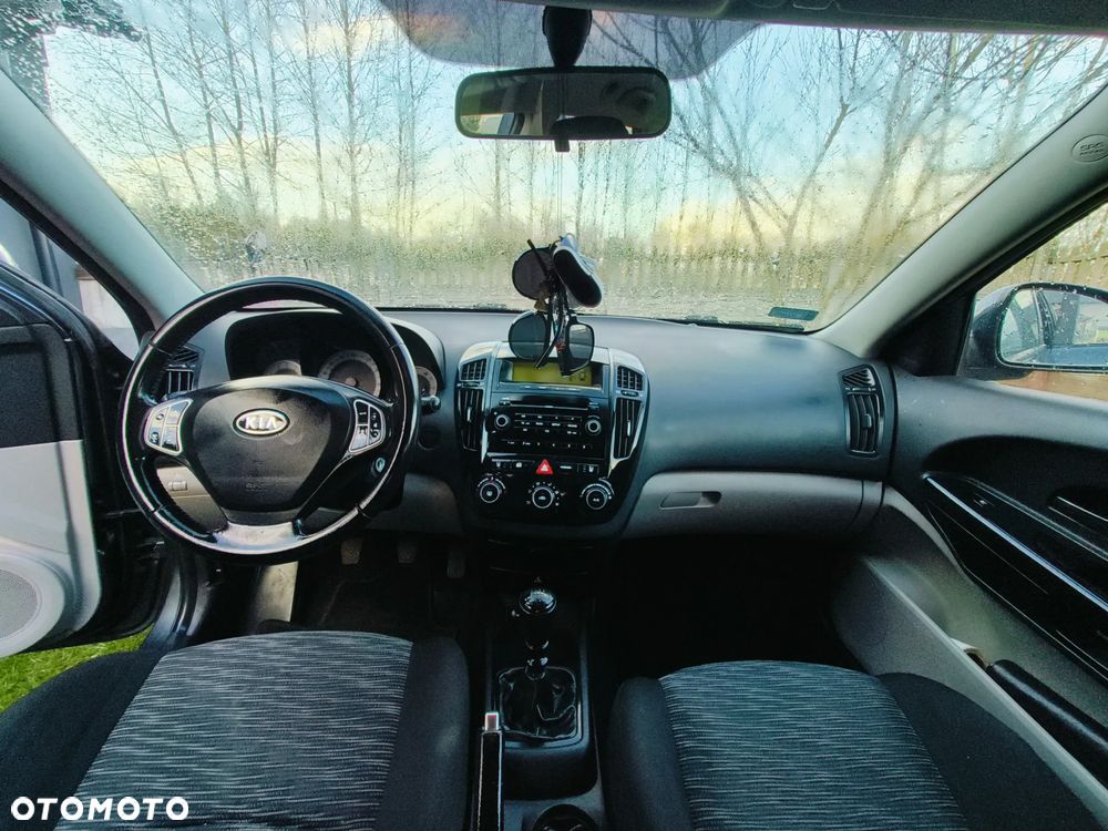 Kia Ceed 1.4 Comfort - 17