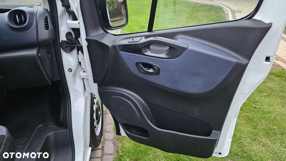 Opel Vivaro 120KM - 25