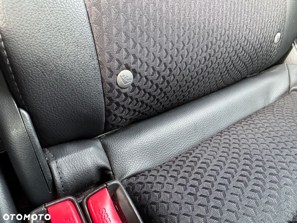Honda Civic 1.4 i-VTEC Sport - 33