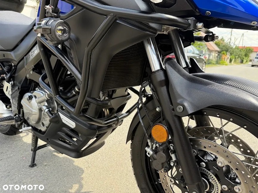 Suzuki V-STROM - 20