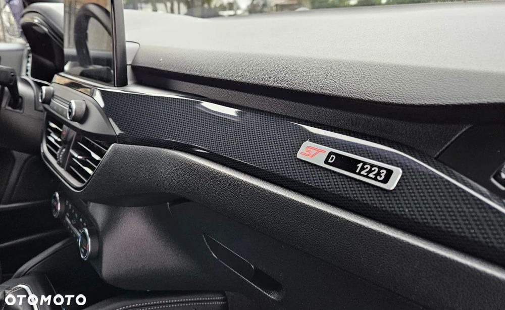 Ford Focus - 34