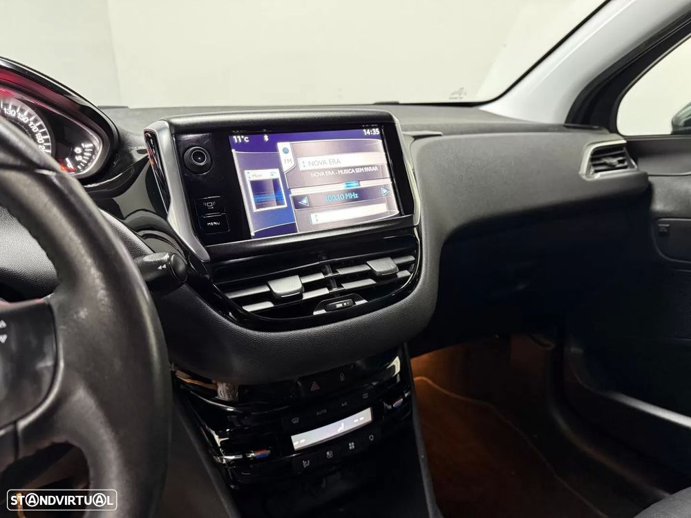 Peugeot 208 120 VTI Allure - 19