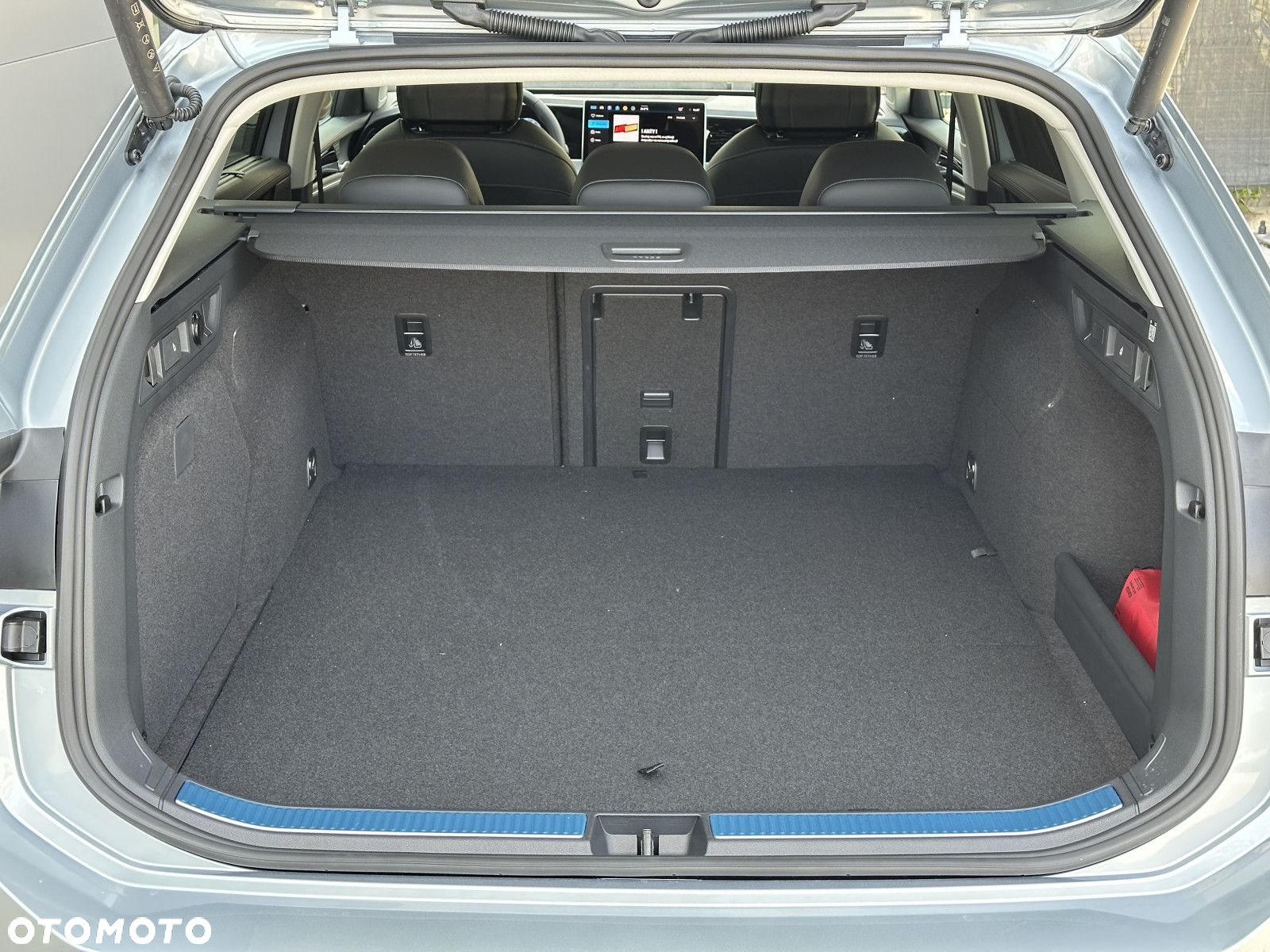 Volkswagen Passat - 12