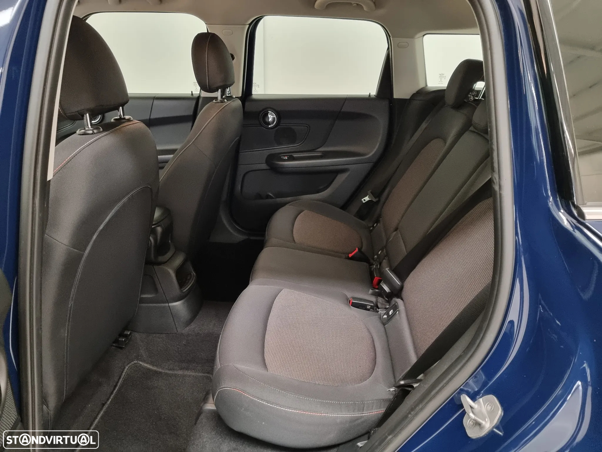 MINI Countryman One D - 17