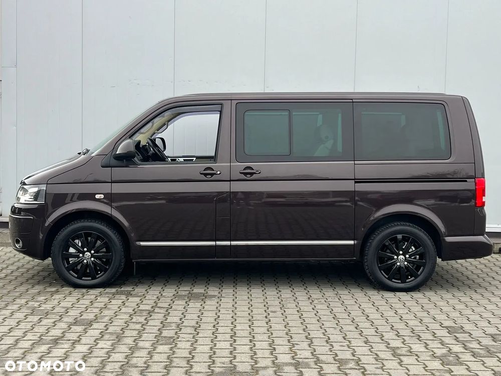 Volkswagen Multivan - 33