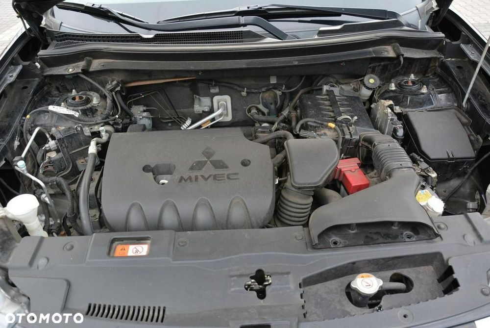 Mitsubishi Outlander 2.0 2WD Active - 32