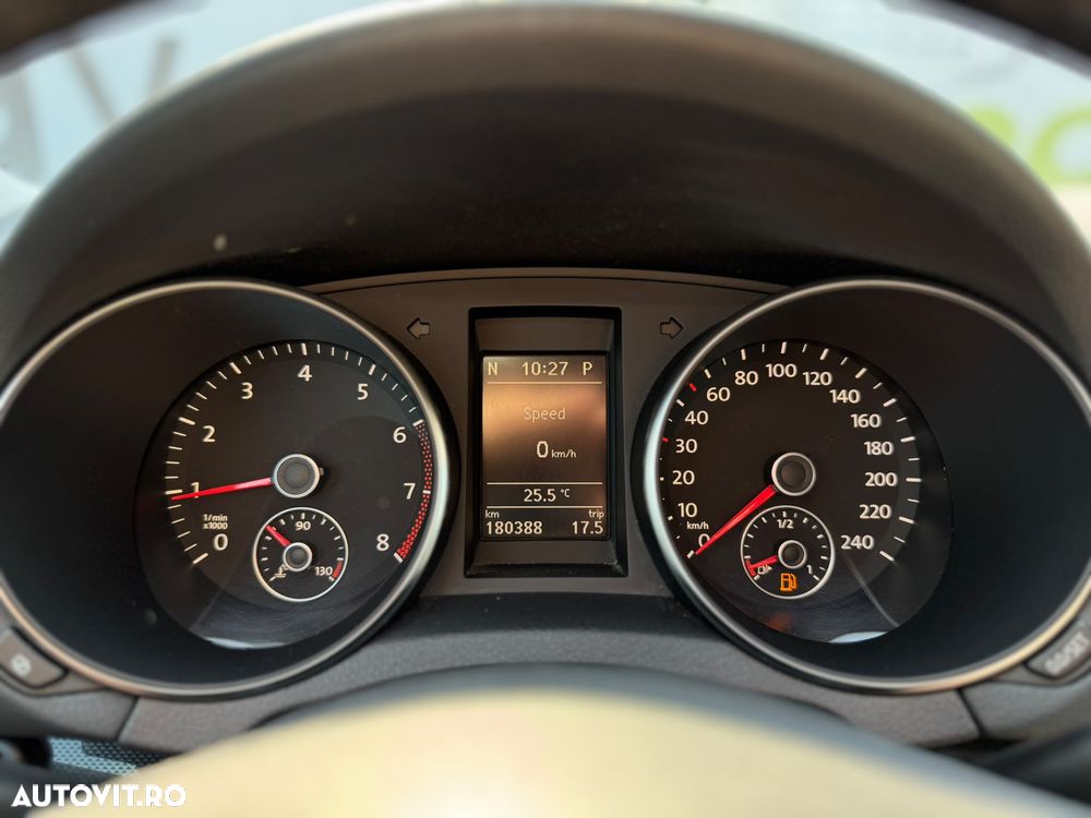 Volkswagen Golf - 26