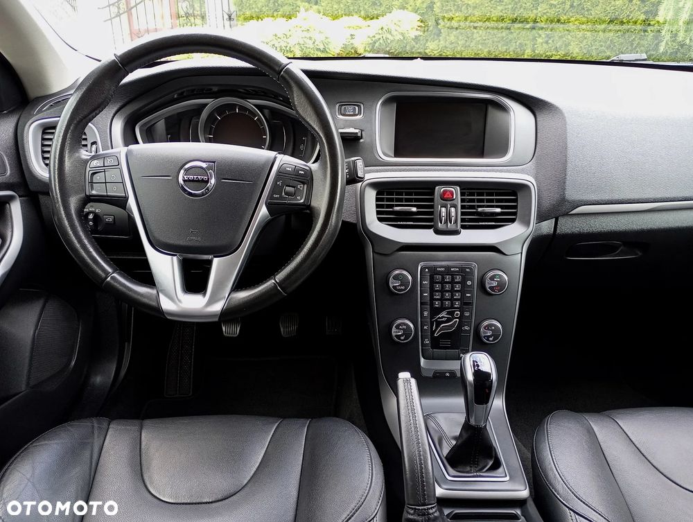 Volvo V40 D2 Momentum - 18