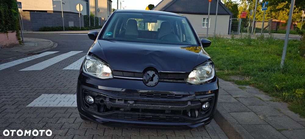 Volkswagen up! (BlueMotion Technology) move - 9