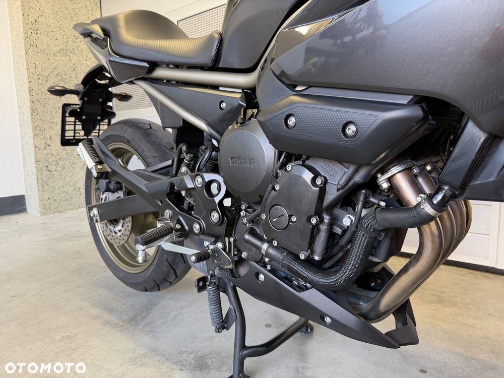Yamaha XJ - 8