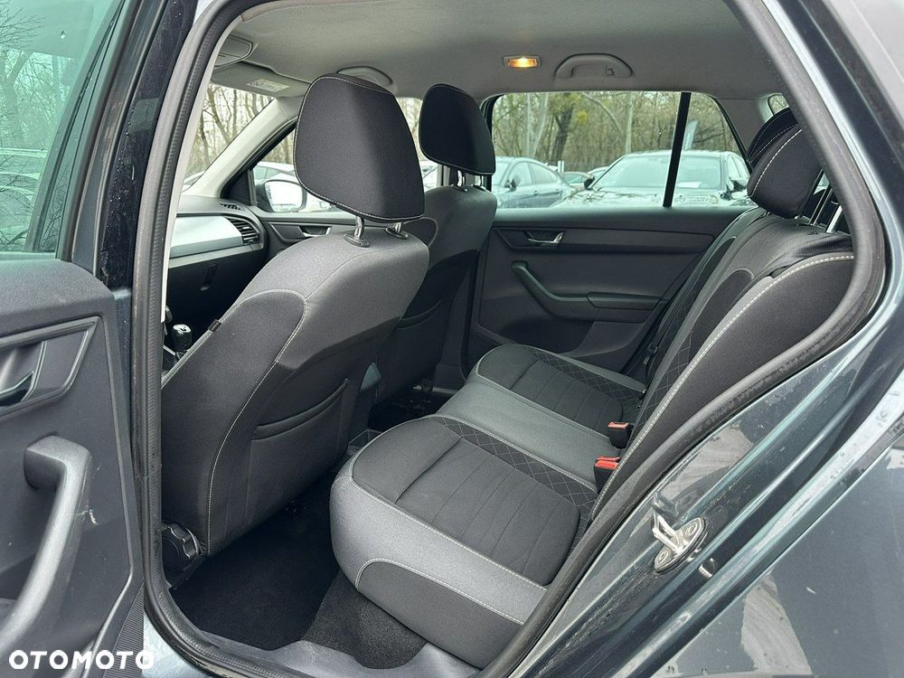 Skoda Fabia 1.0 Ambition - 13