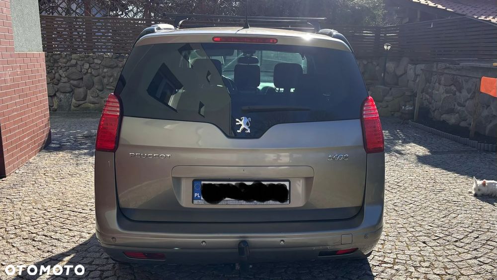 Peugeot 5008 - 5
