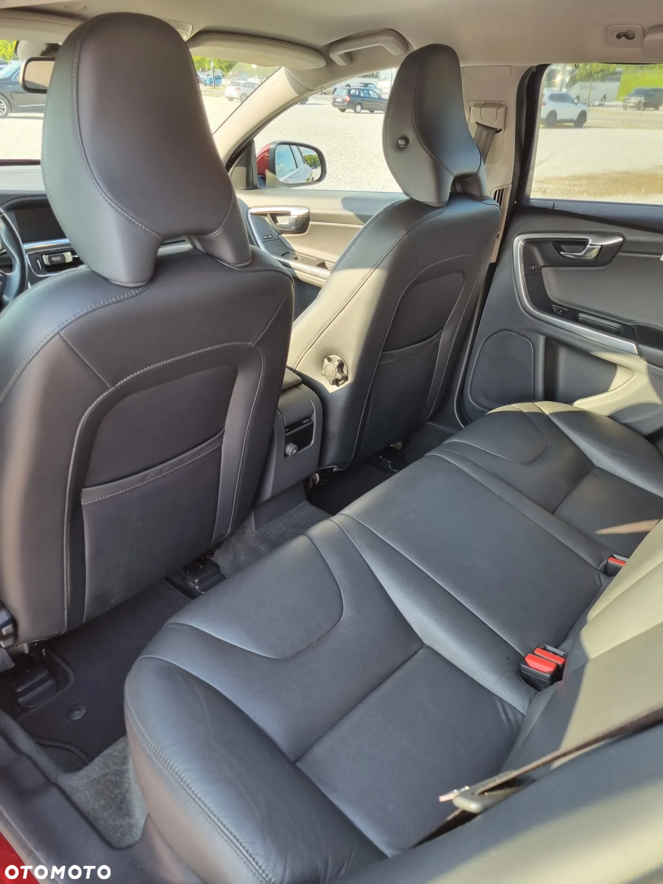Volvo V60 D4 Drive-E Momentum - 29