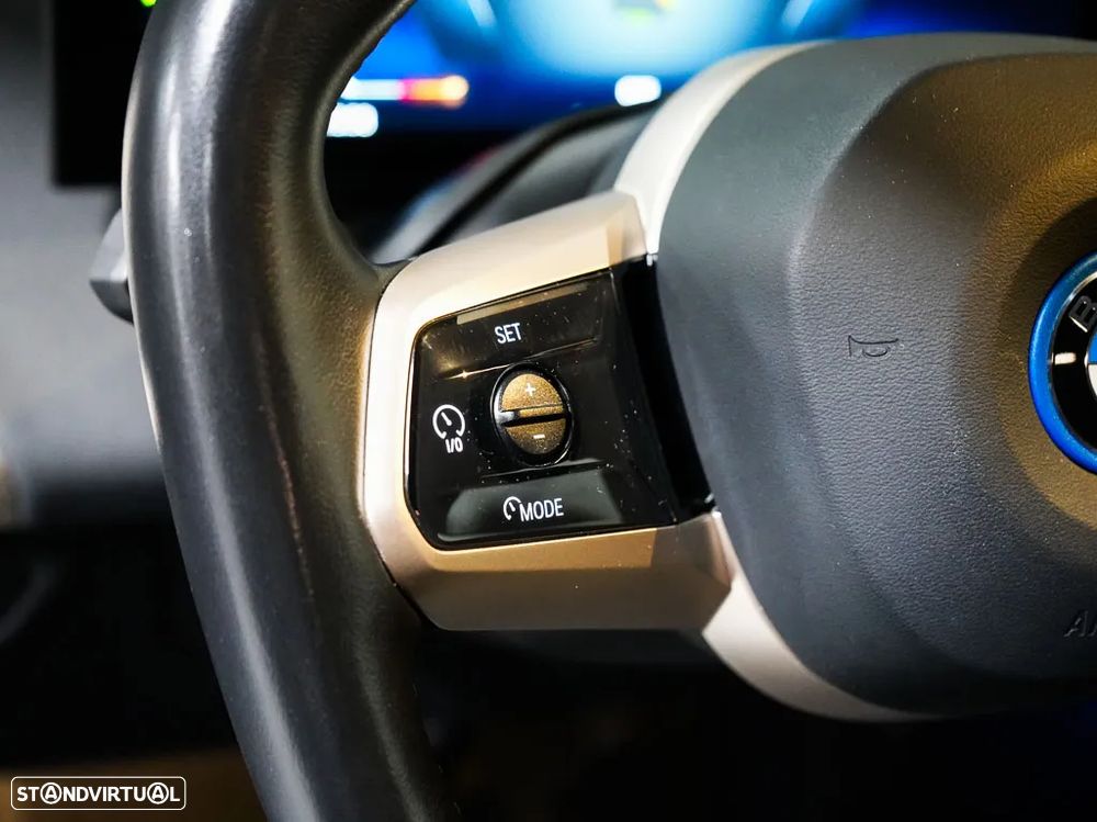 BMW iX xDrive 40 Pack Desportivo - 44