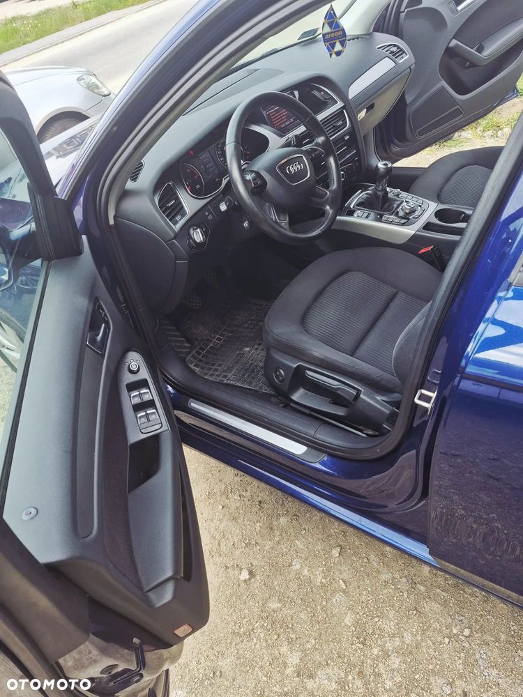 Audi A4 Avant 2.0 TDI DPF Ambiente - 6