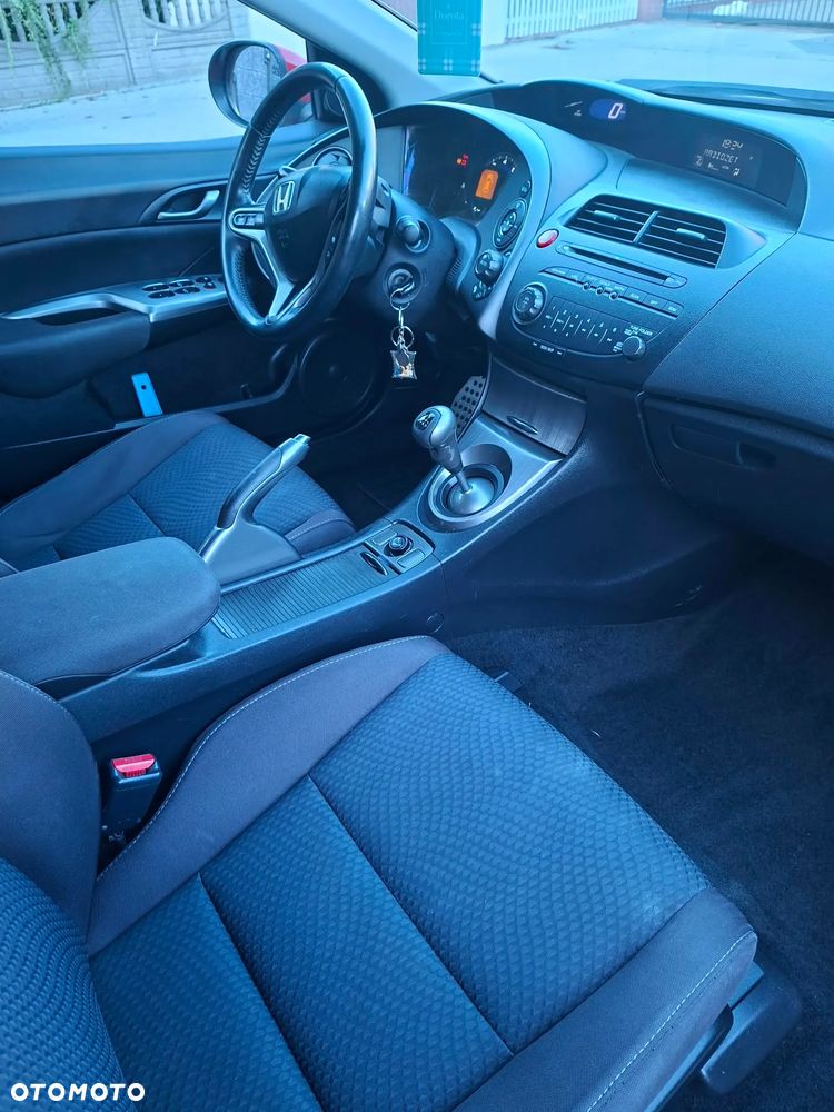 Honda Civic 1.8 Sport - 16