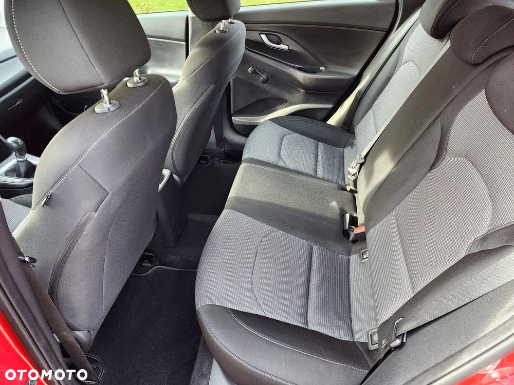 Hyundai i30 1.4 Trend - 36