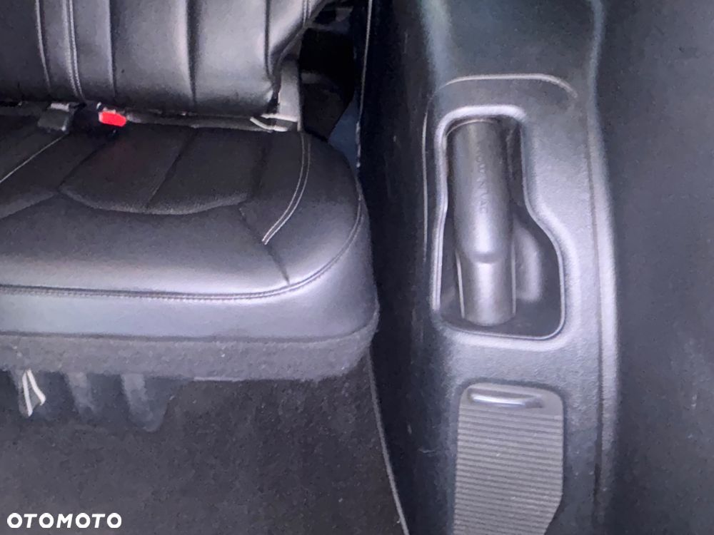 Chrysler Pacifica - 15