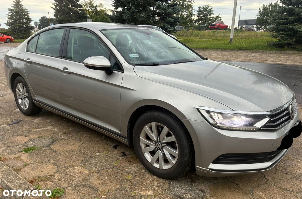 Volkswagen Passat - 2