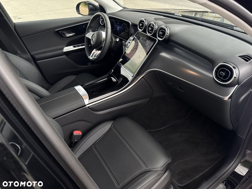Mercedes-Benz GLC - 22