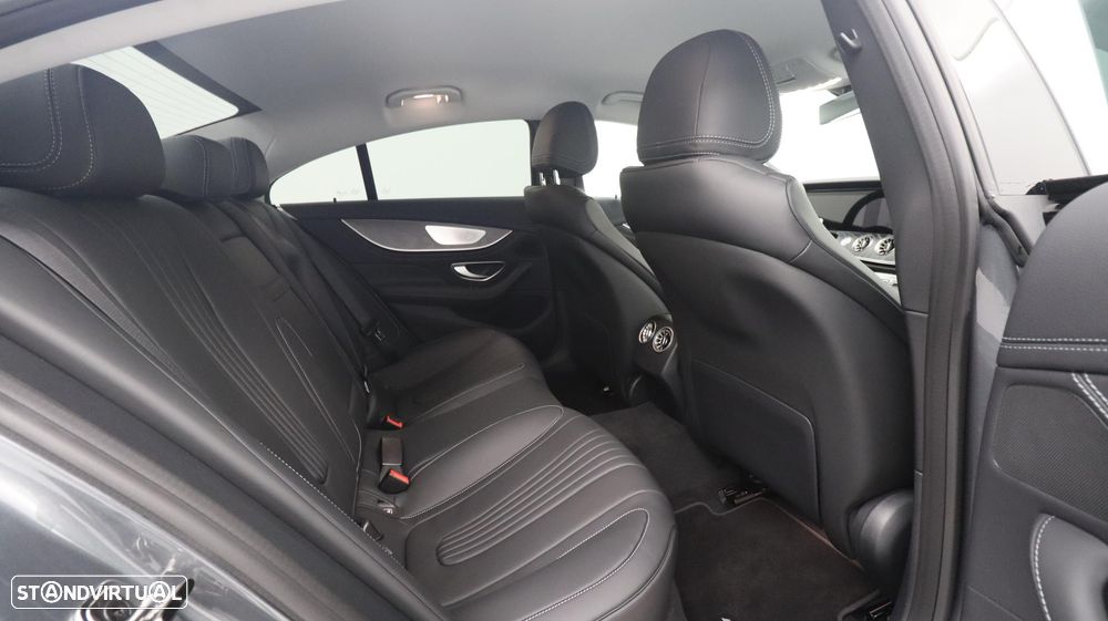 Mercedes-Benz CLS 300 d 4Matic 9G-TRONIC AMG Line - 25