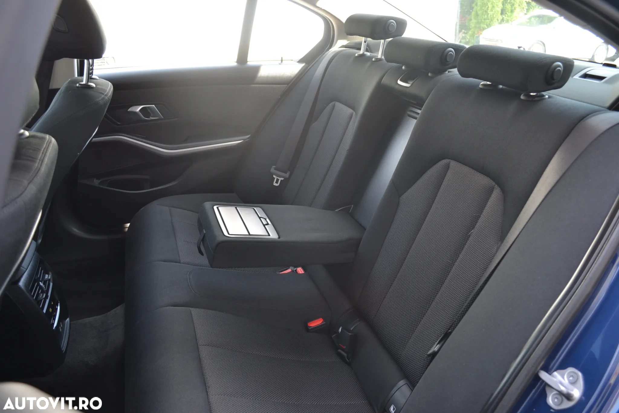 BMW Seria 3 320d xDrive AT MHEV - 12