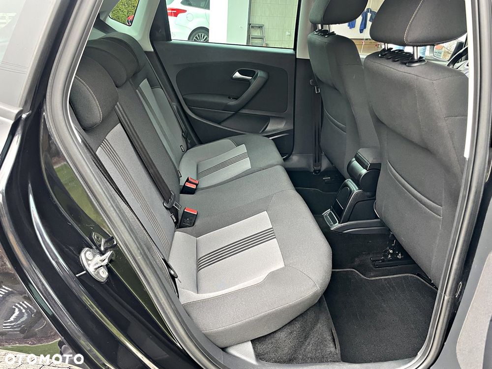 Volkswagen Polo 1.4 TDI Blue Motion Technology Allstar - 21