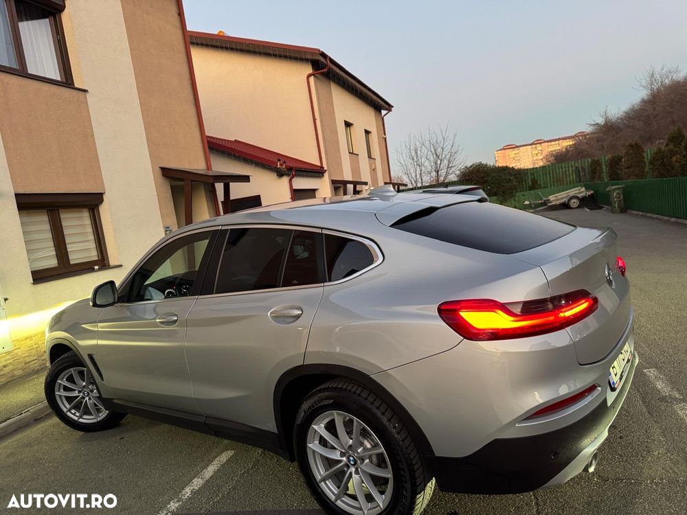 BMW X4 xDrive20d Advantage - 9