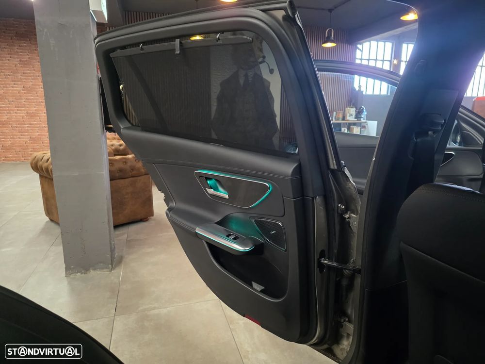 Mercedes-Benz C 300 e T 9G-TRONIC AMG Line - 36