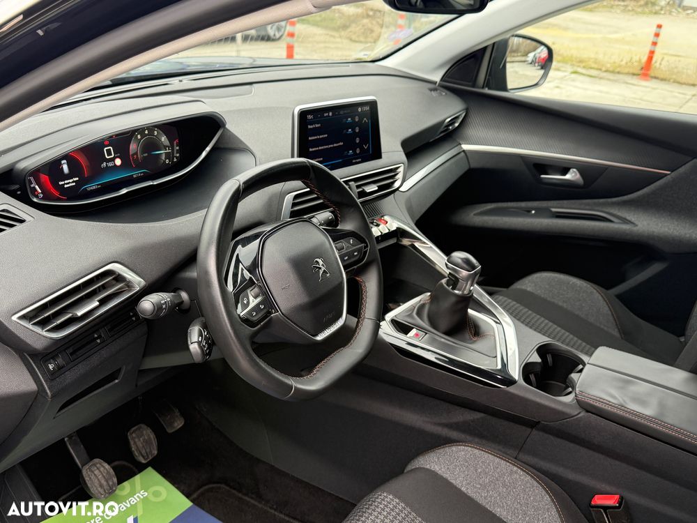 Peugeot 3008 1.2 PureTech Turbo S&S Allure - 7