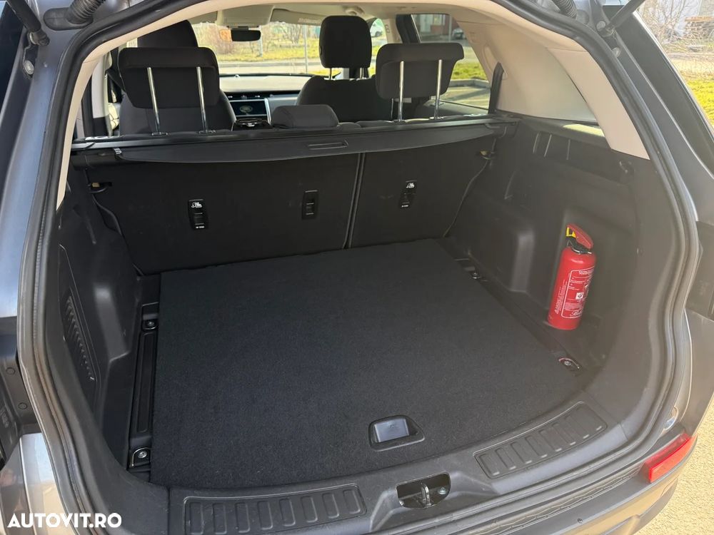 Land Rover Discovery Sport - 8