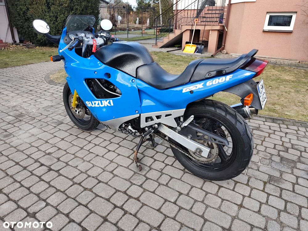Suzuki GSX - 4